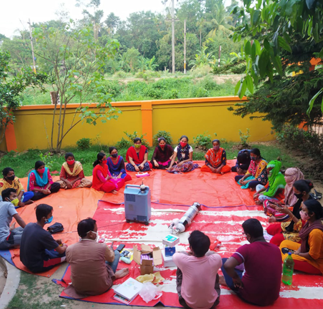 People volunteering together